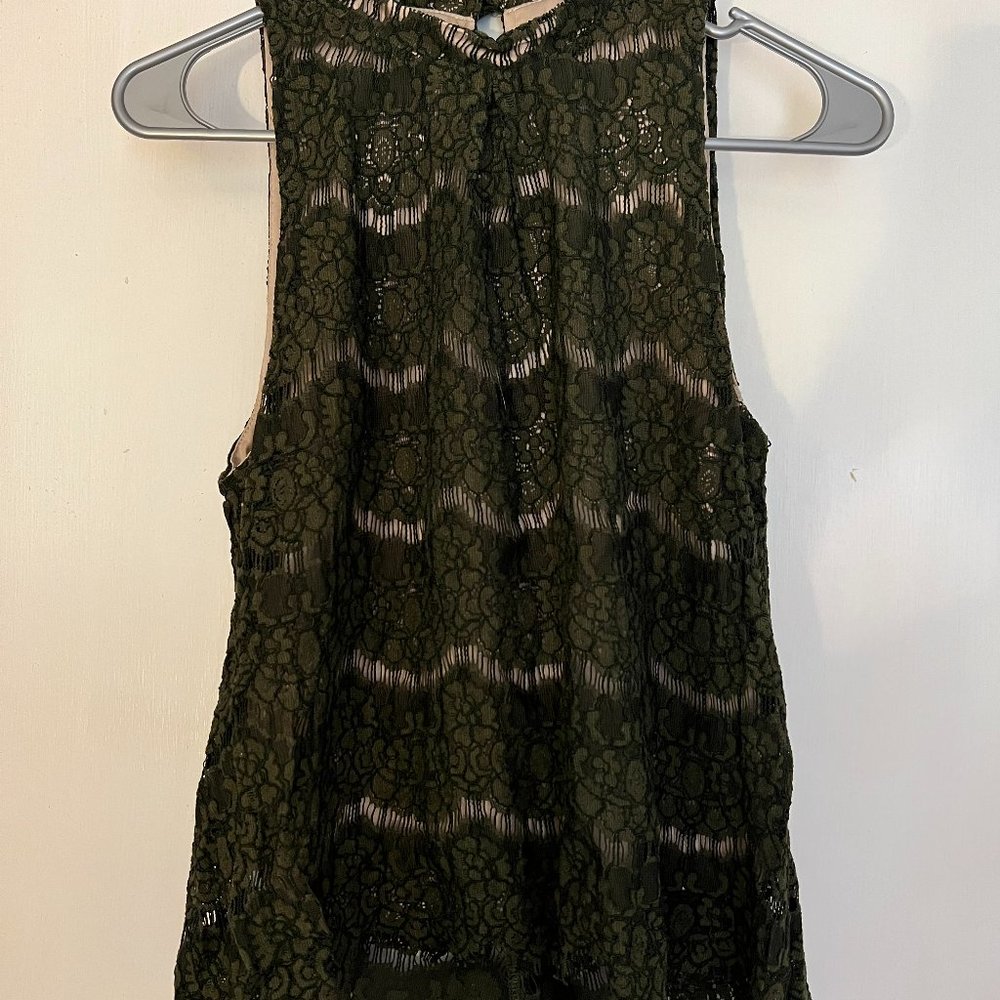 Forest green lace sleeveless top